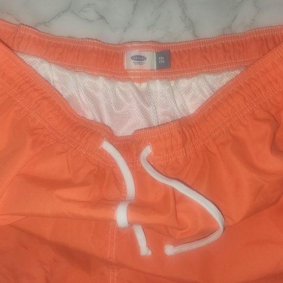 Old Navy Men's stylish lined swim trunks in size XXL - Picture 11 of 11